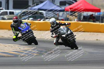 media/Apr-10-2022-SoCal Trackdays (Sun) [[f104b12566]]/Turn 2 (1135am)/